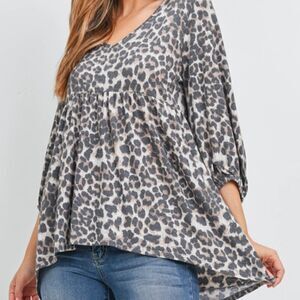 SALE! Adorable Leopard Sweater NWT